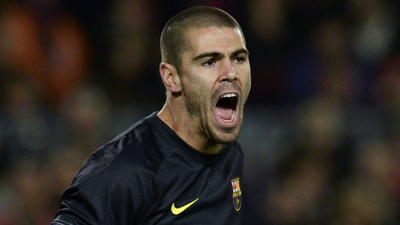 Van Gaal hints at Manchester United stay for keeper Valdes