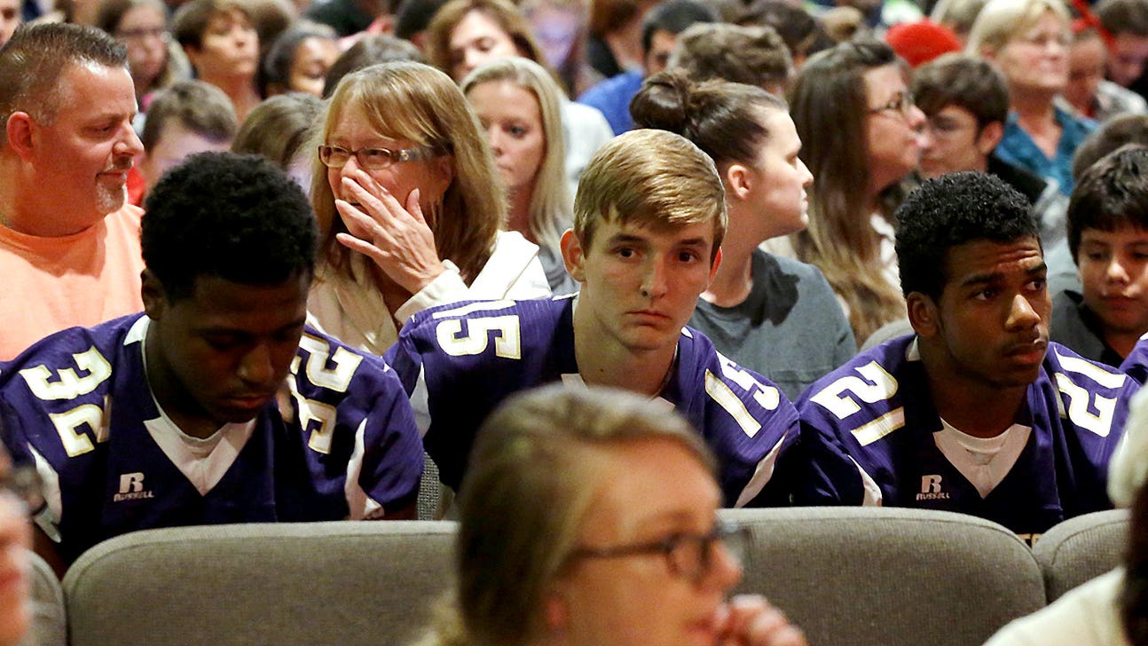 High school forfeits league title to Marysville Pilchuck, site of school shooting