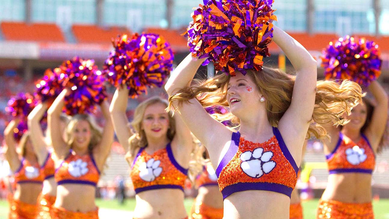 Video: Check out Clemson football team's 'Lake Day'
