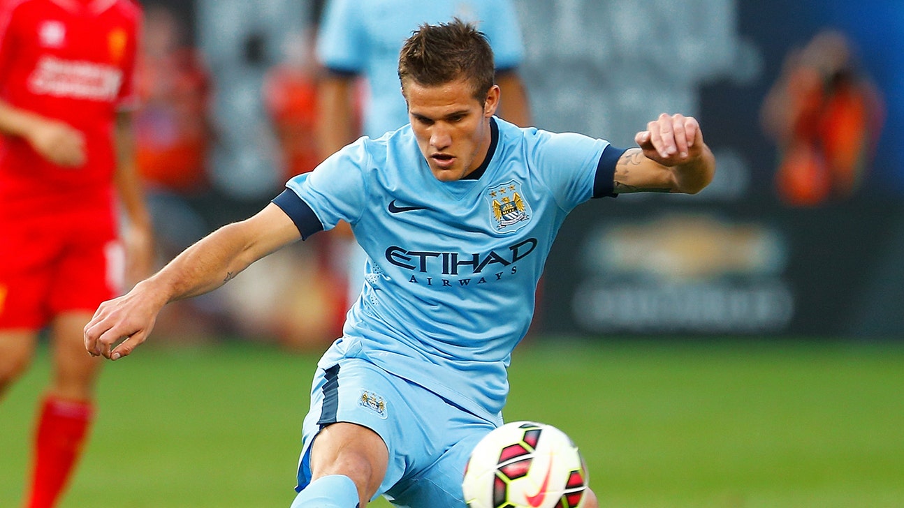 Manchester City sign Argentinian midfielder Zuculini from Racing Club