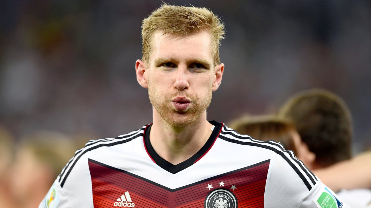 Arsenal's Mertesacker announces international retirement from Germany