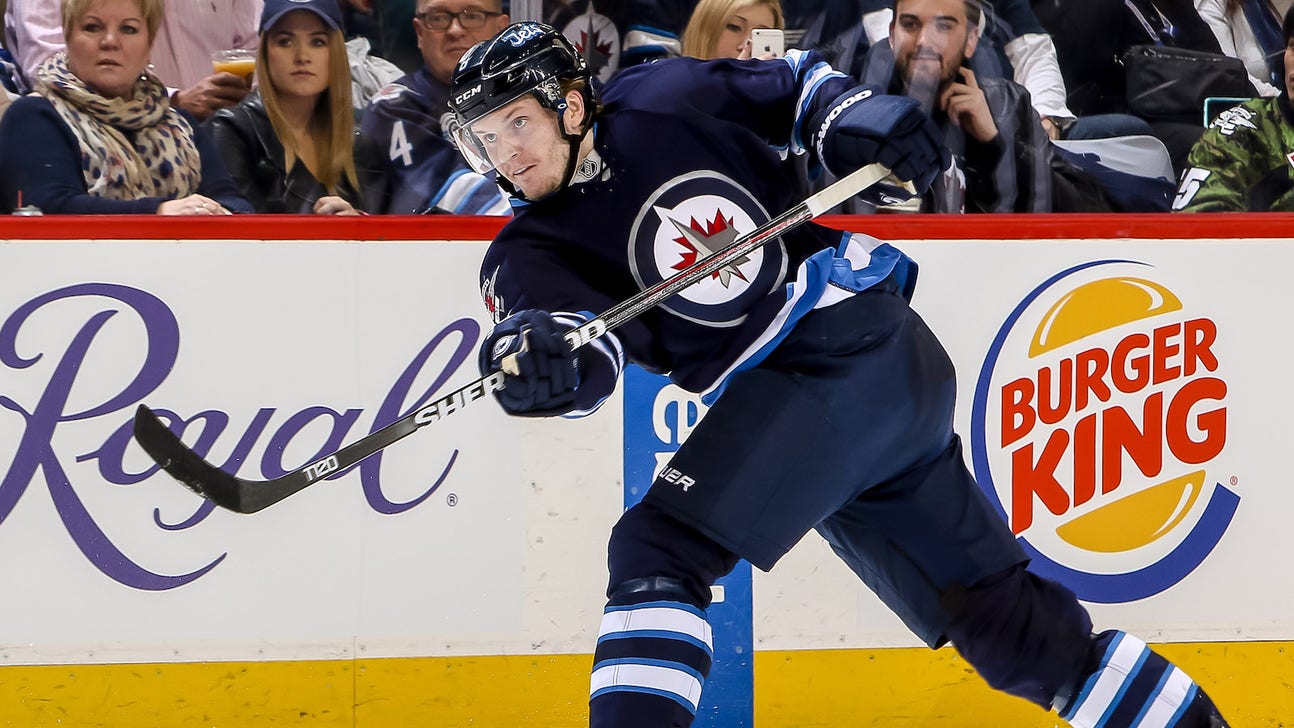 Jacob Trouba rescinds trade request, re-signs with Jets