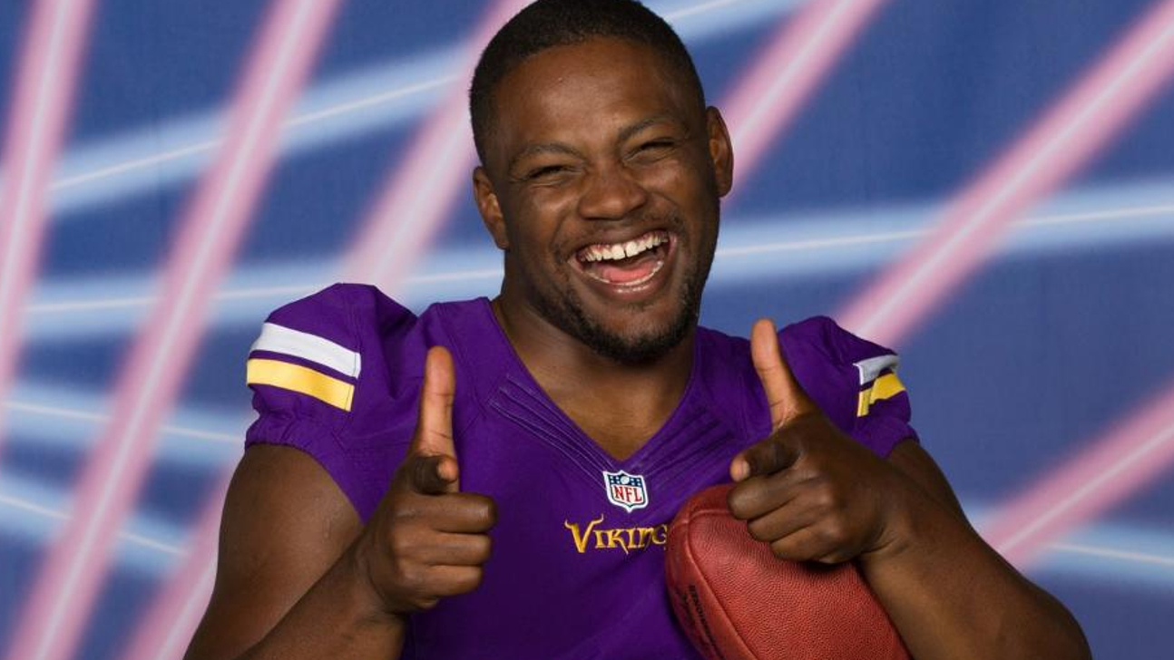 Vikings rookies get yearbook-style headshots with laser backgrounds you wanted as a kid