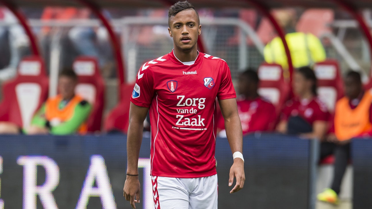 Watch: Utrecht's Richairo Zivkovic runs blistering-fast, full-field sprint, scores
