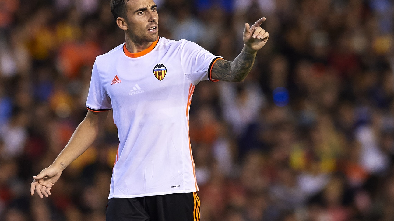 Report: Paco Alcacer to make his Barcelona debut this weekend
