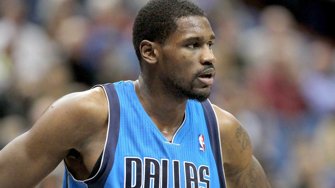 Mavericks bring back reserve center Bernard James for third season