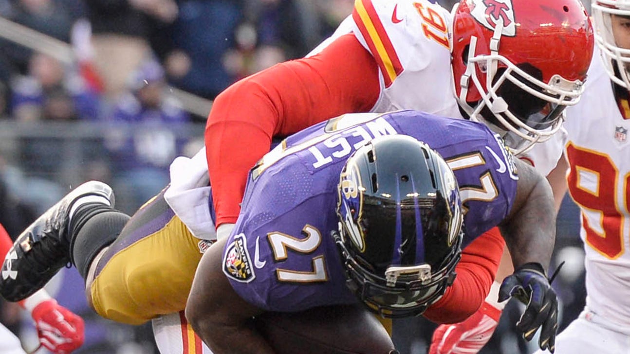 Chiefs' Hali has thumb surgery; status for Browns game unknown