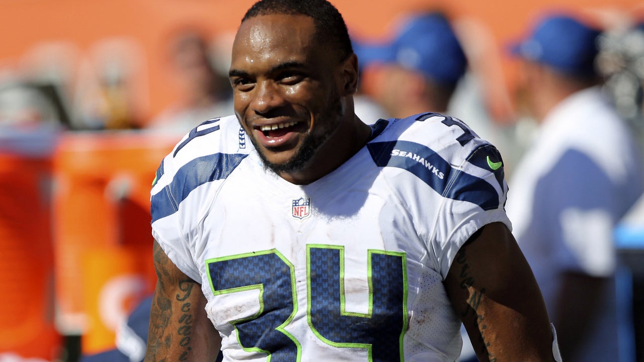 Seahawks rookie RB Rawls suffers season-ending broken ankle
