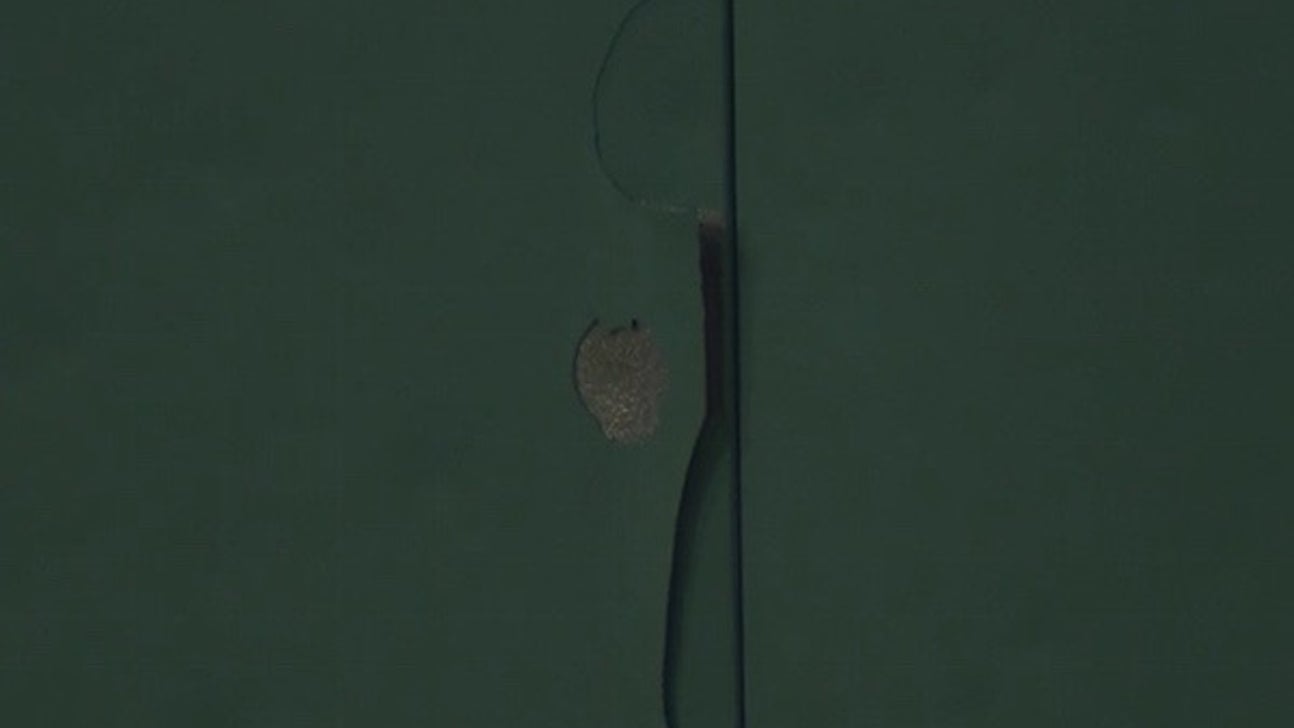 Hanley Ramirez put hole in Green Monster during BP