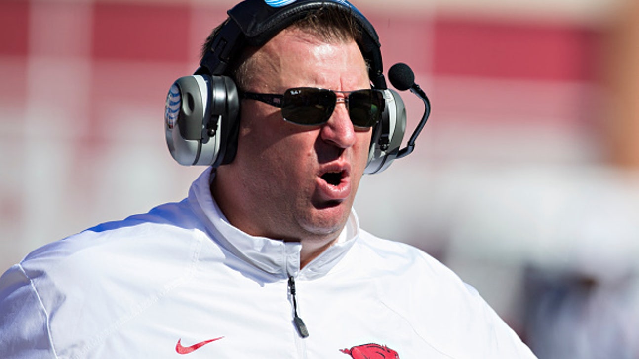 Bret Bielema calls out player over basketball tweet