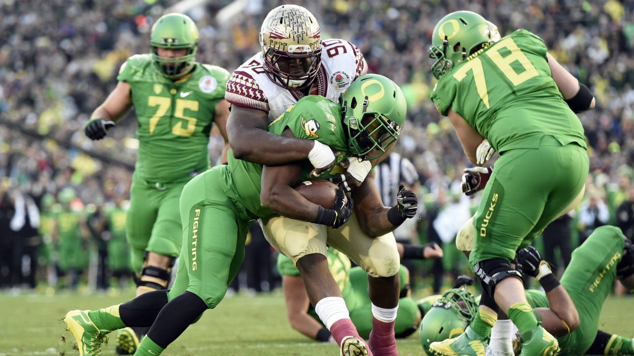 Vernon Adams tells Mark Helfrich that Royce Freeman is 'really good'