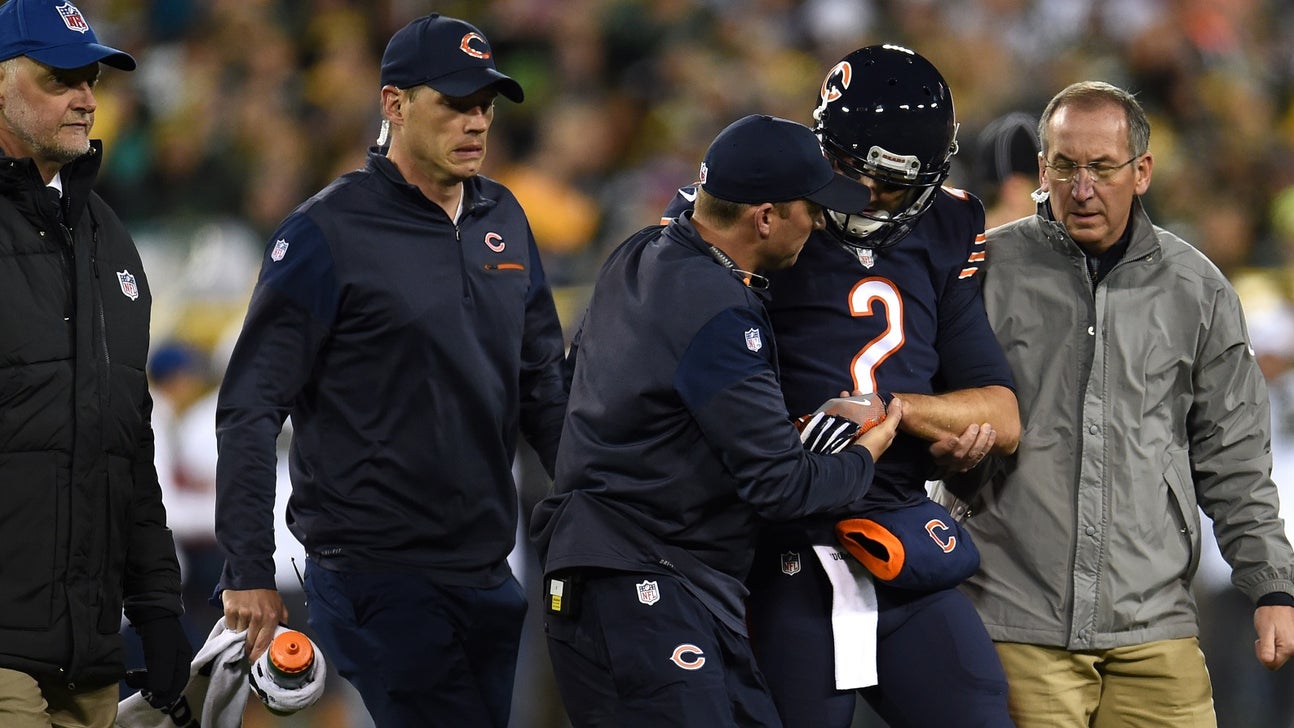 Bears QB Brian Hoyer suffers broken arm against Packers
