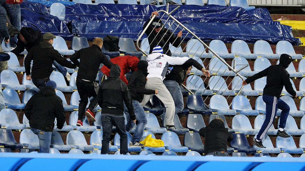 UEFA fines Slovan Bratislava, Sparta Prague for Europa match crowd fighting