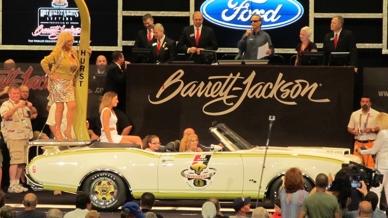 Hey, big shifter: Legendary Linda Vaughn, '69 Olds roll across the Barrett-Jackson block