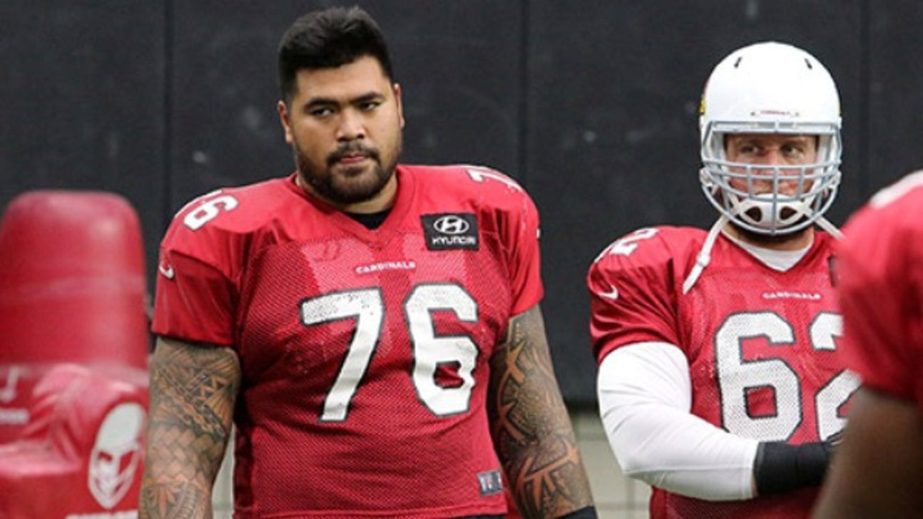 Reports: Cardinals guard Mike Iupati needs knee surgery