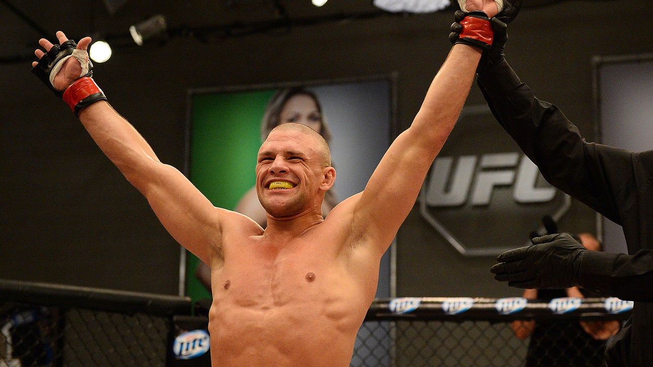 Tim Gorman: Bryan Caraway hiding behind his girlfriend Miesha Tate