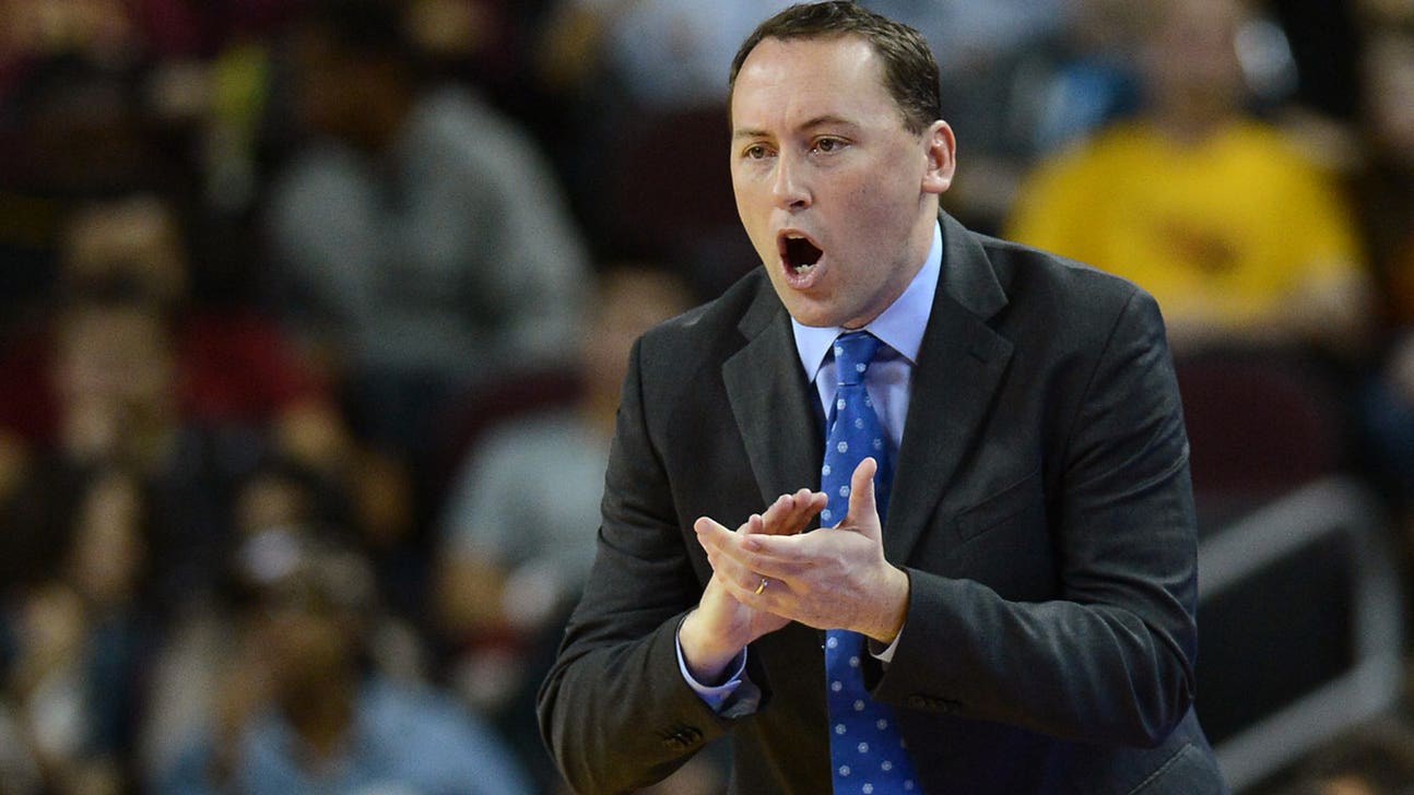 Men's basketball coach Jack Murphy gets 5-year contract extension