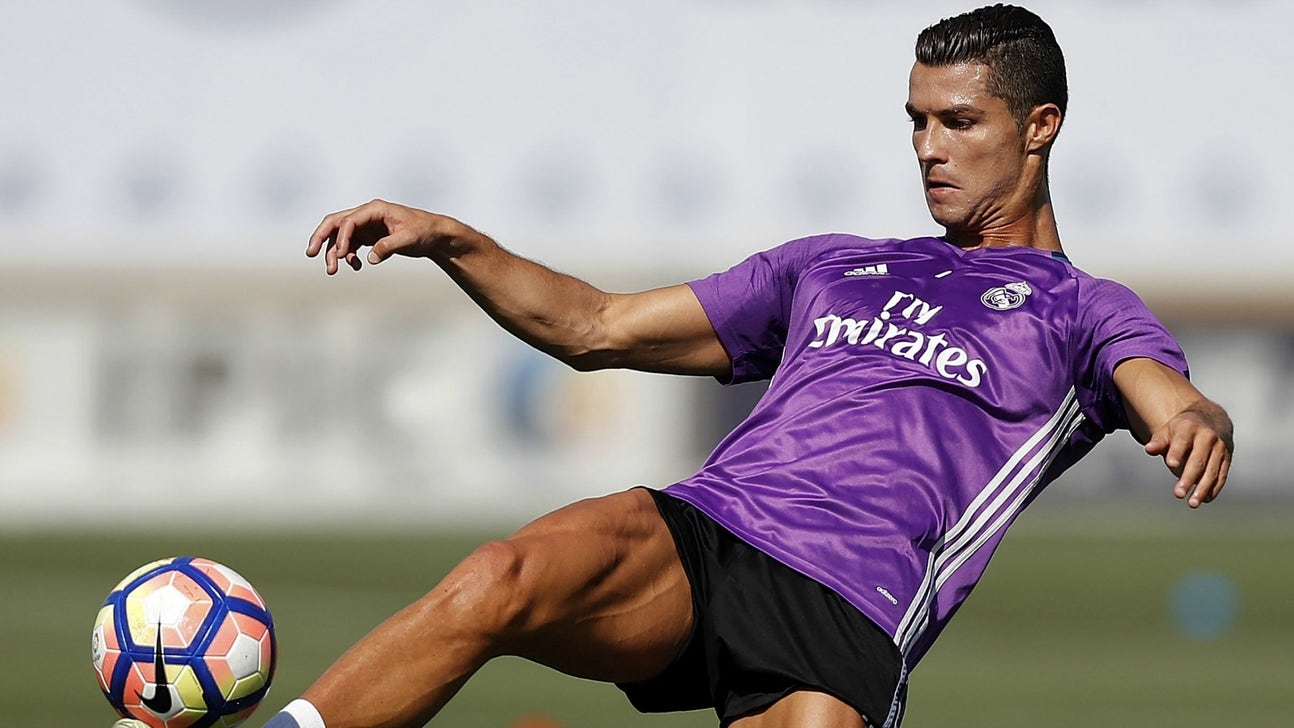 Watch Cristiano Ronaldo get nutmegged, then deny it ever happened