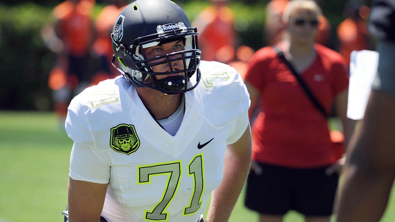 Mitch Hyatt gives Clemson rare five-star OL signee