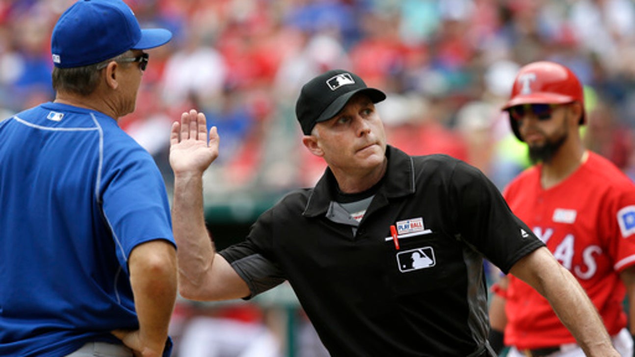 Blue Jays' Gibbons, first base coach ejected early in Texas