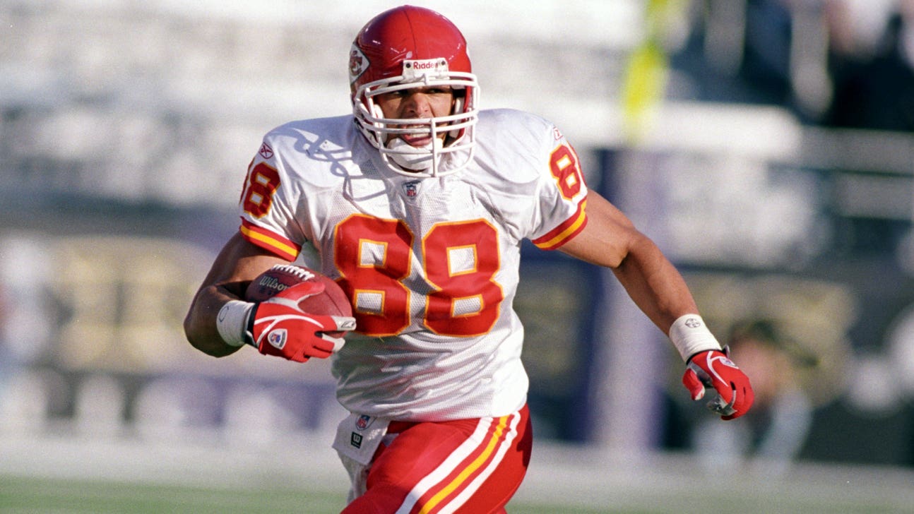 Gonzalez to be enshrined in Canton with three DBs who covered him (tried, anyway)