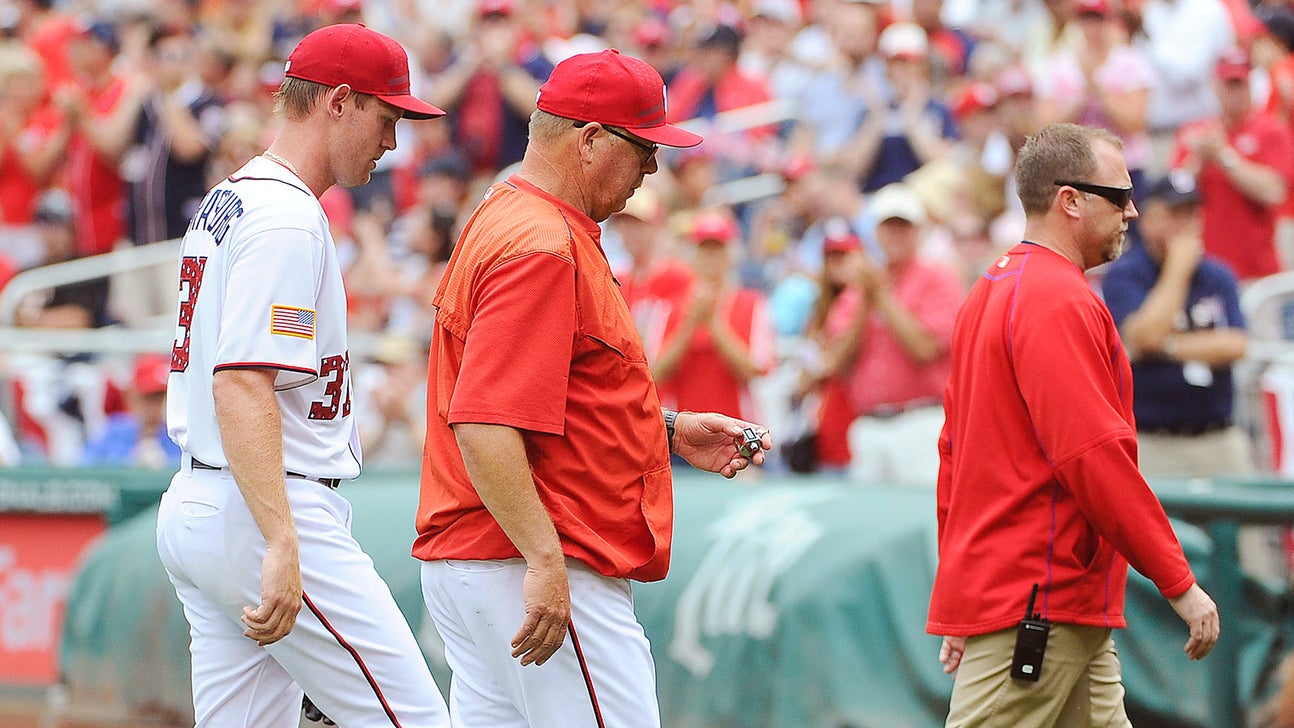 Nats' Strasburg returns to DL, this time with oblique strain