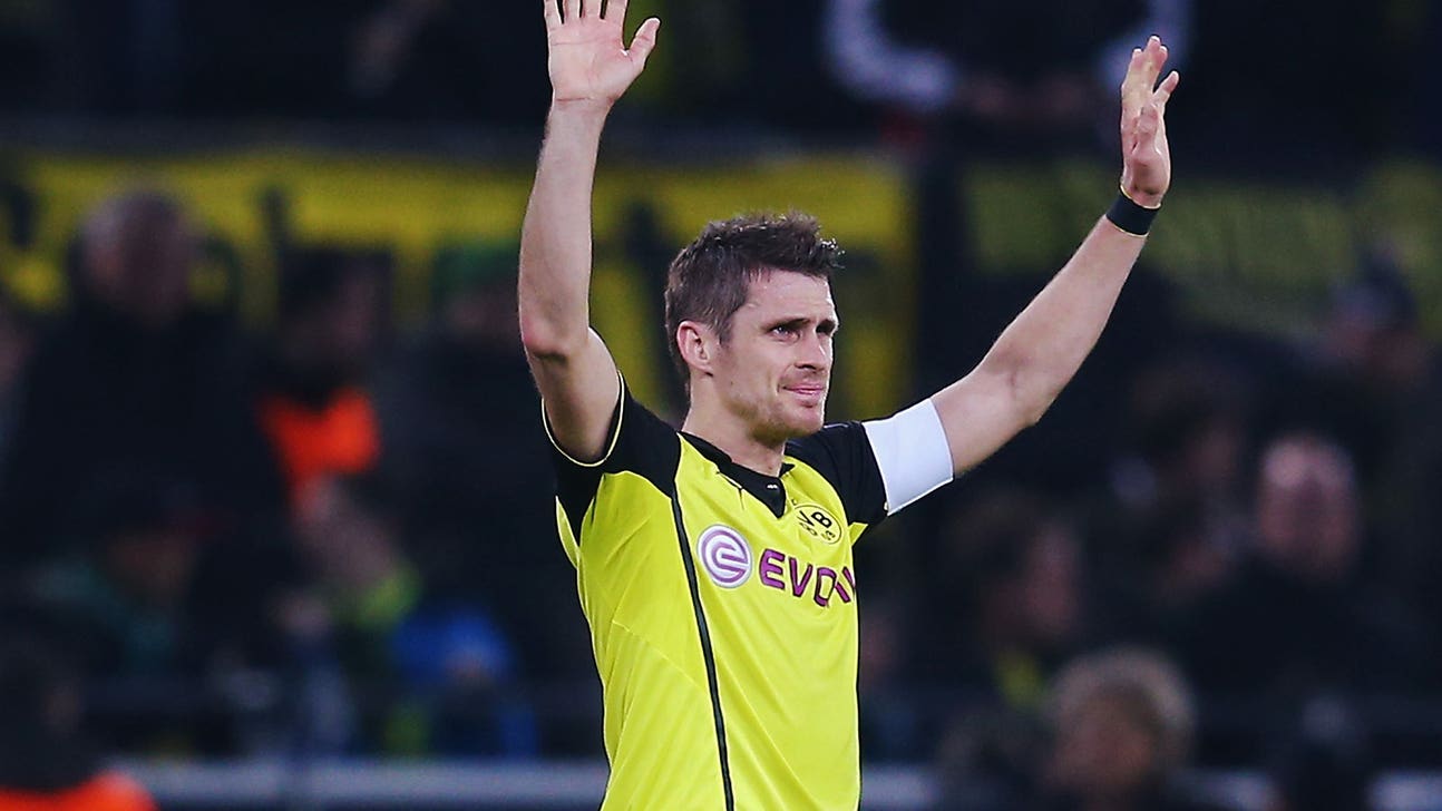 Sebastian Kehl inks one-year extension with Borussia Dortmund