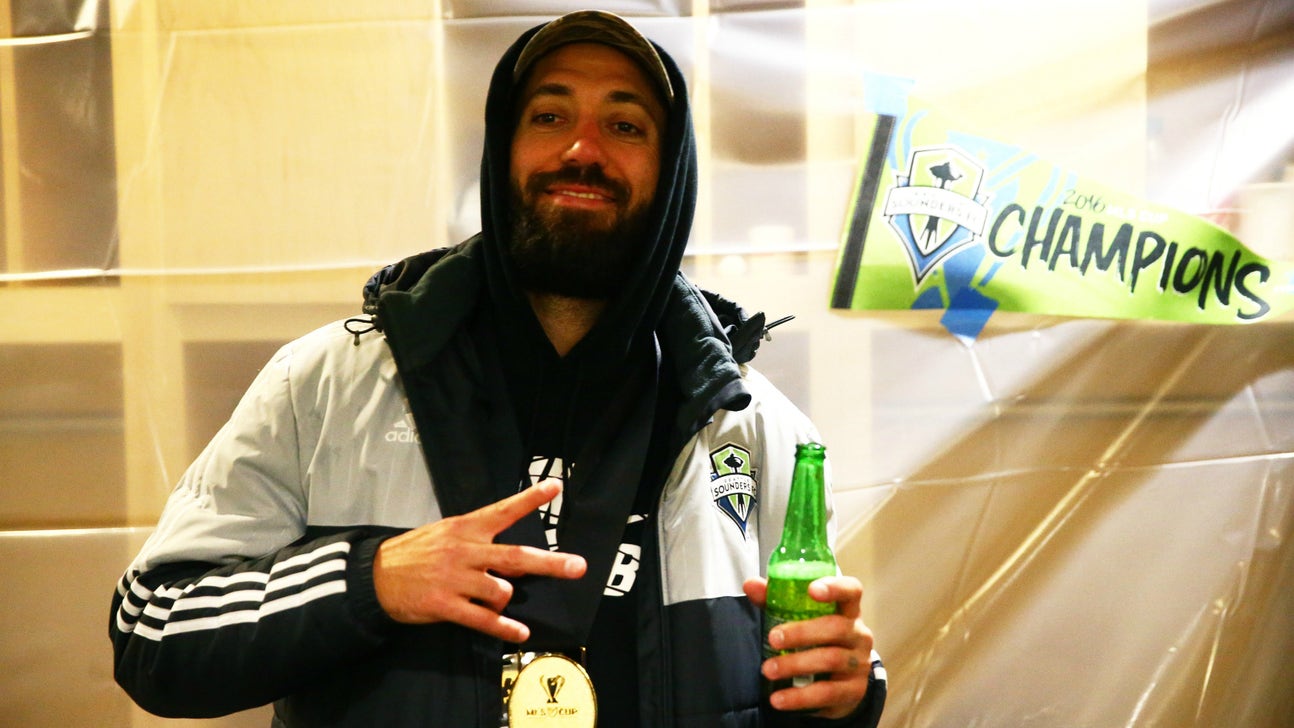 Clint Dempsey has no chill, sends NSFW message to the Portland Timbers