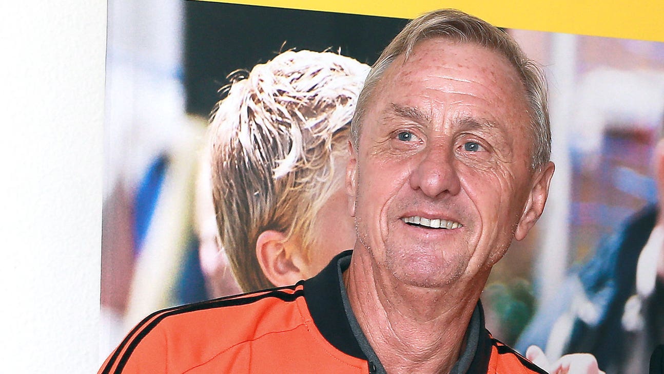 Cruyff 'emotional' at tributes following cancer diagnosis