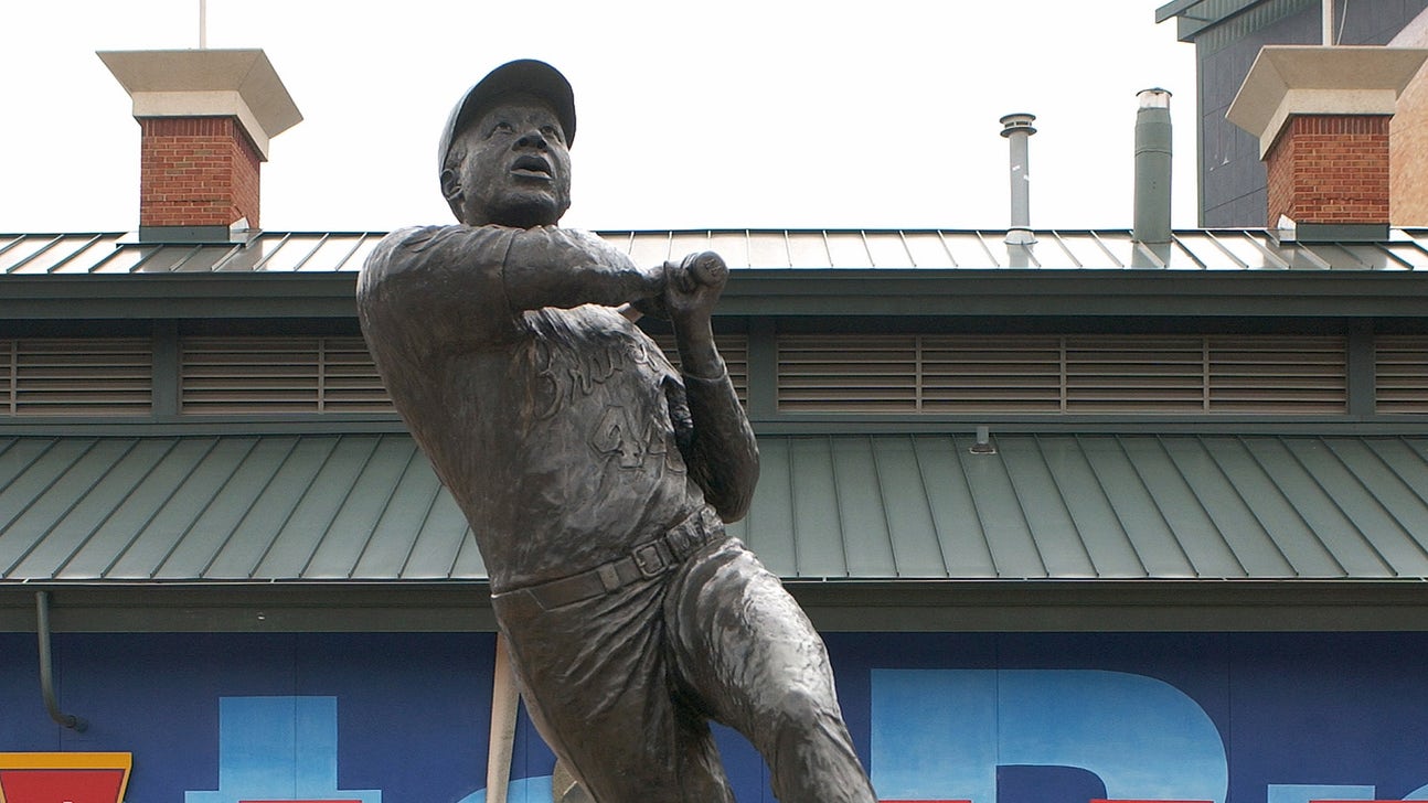 Where will Hank Aaron's statue end up when Braves move to new stadium?