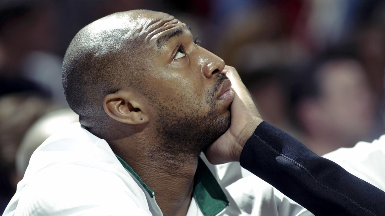 Ex-NBA All-Star Vin Baker finds redemption as a Starbucks barista