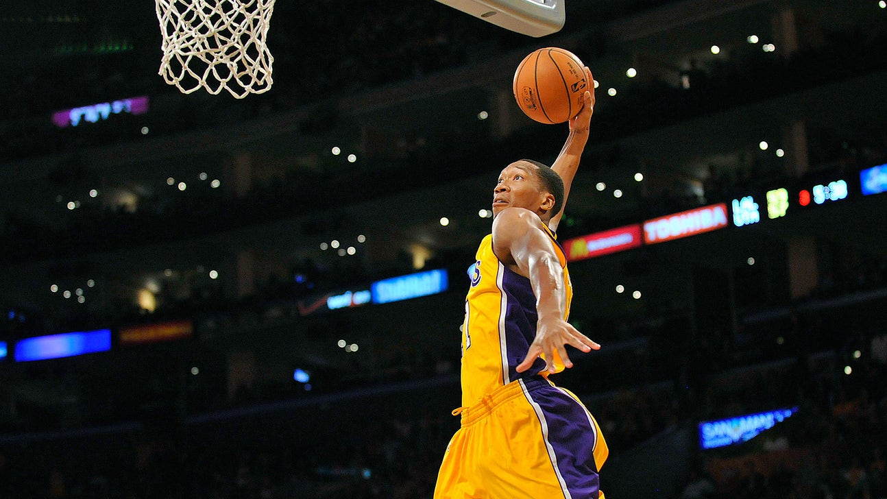 Wesley Johnson on the 2014-15 Lakers: 'Nobody was playing together'