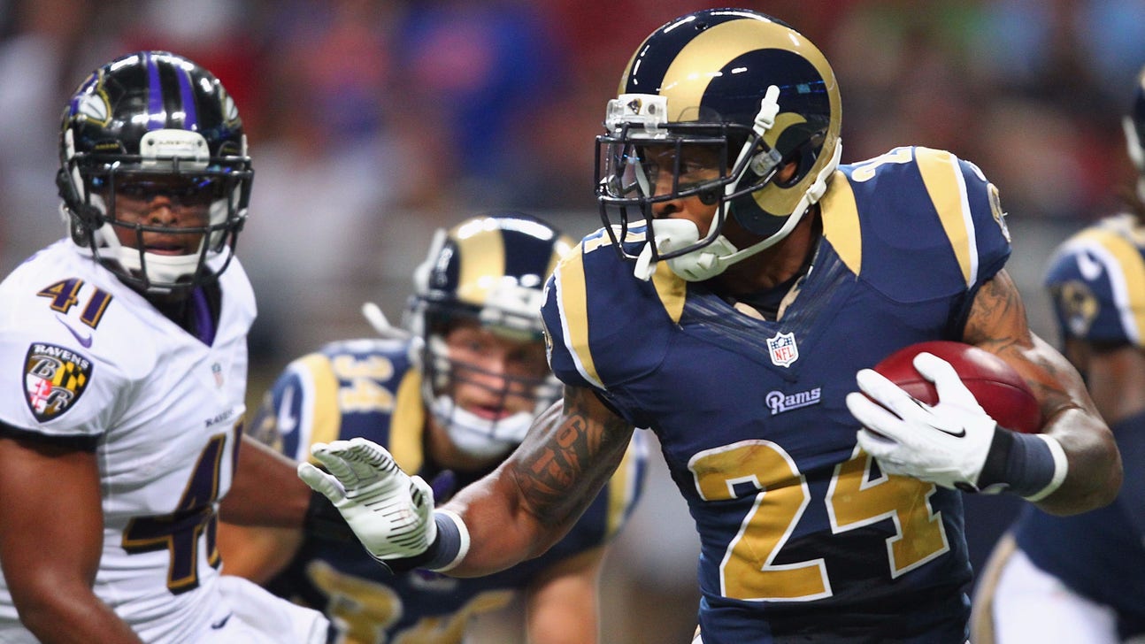 Former Rams, Dolphins RB Isaiah Pead critically injured in car accident