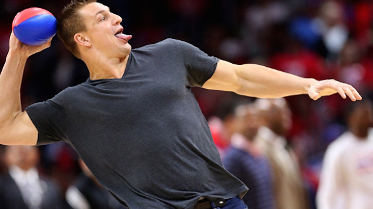 New Patriot: Gronkowski 'seems like a fun guy to be around'