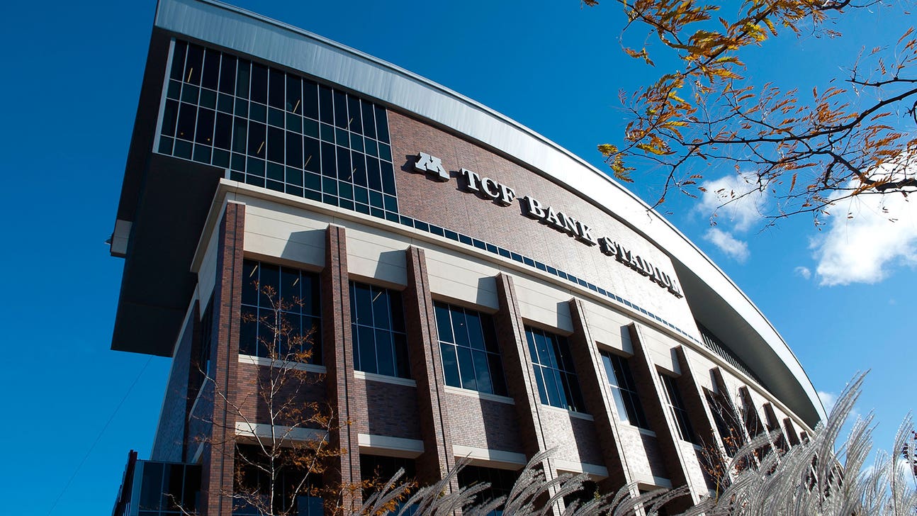 LB De'Niro Laster transferring from Gophers