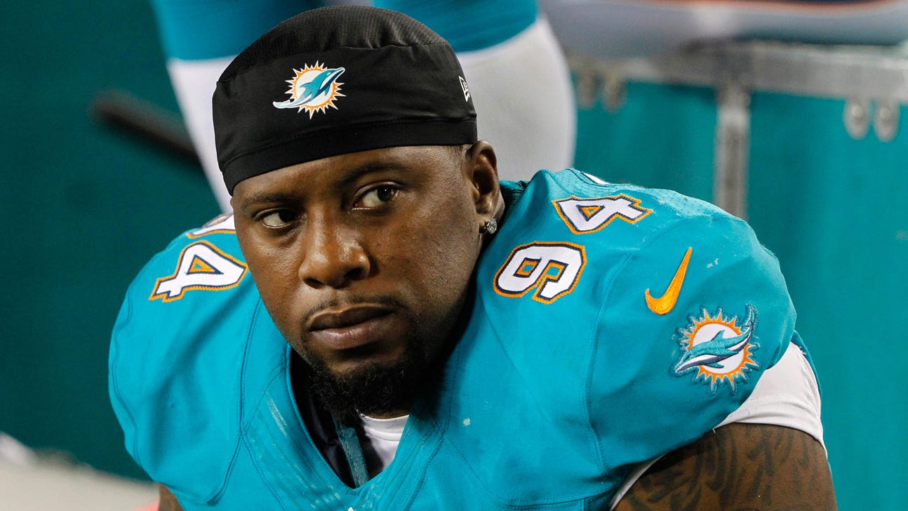 Dolphins release veteran defensive tackle Randy Starks