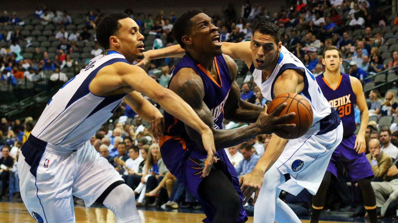 Suns close preseason with rally past Mavericks