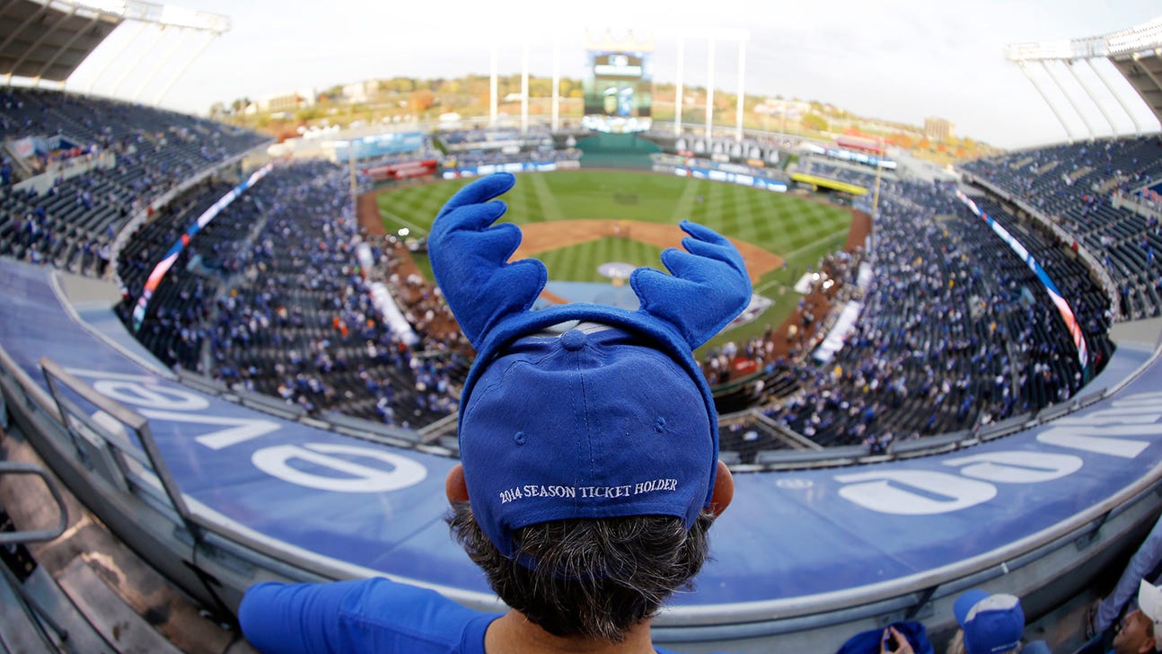 Sights and sounds from World Series Game 2