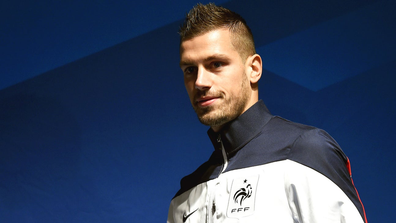 Man United make increased bid for Southampton star Schneiderlin