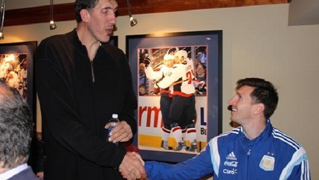 Confirmed: Lionel Messi is not as tall as Gheorghe Muresan