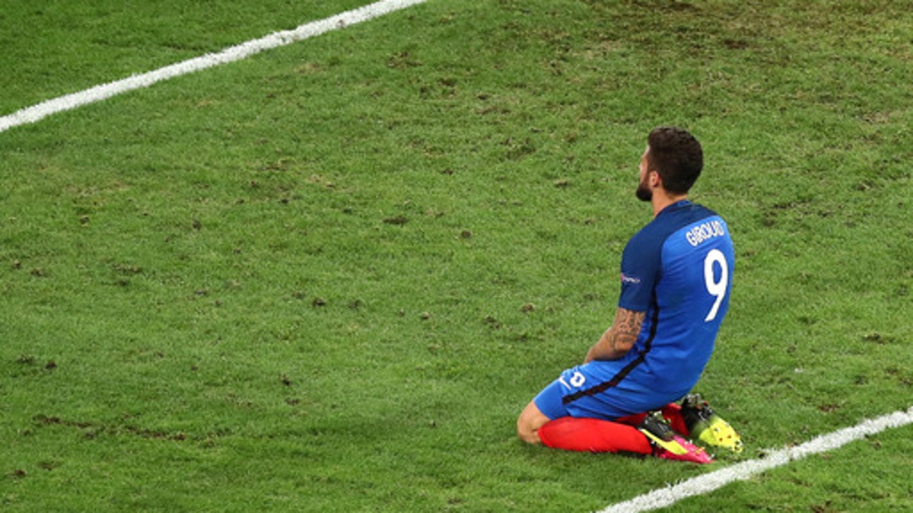 UEFA blames heavy rain for damaging fields at Euro 2016