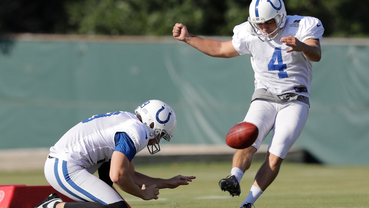 Colts kicker Vinatieri enters 22nd season with new sidekicks