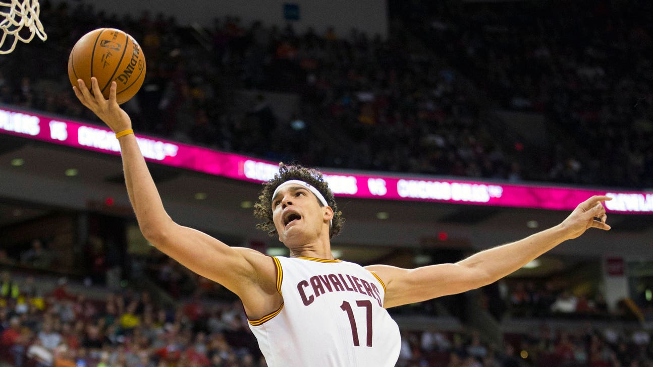 Varejao selected as Cavs' starting center