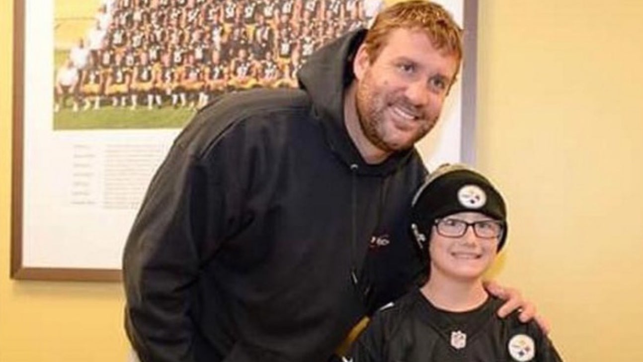 Ben Roethlisberger gives signed cleats to young cancer survivor