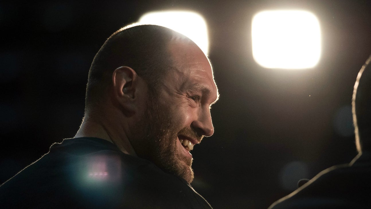 Heavyweight champ Tyson Fury responds to his positive drug test with 'Scarface' photo