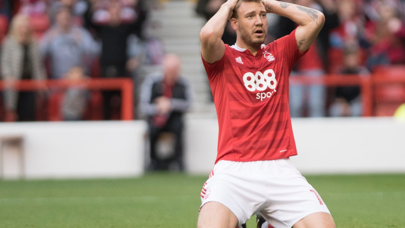 Arsenal: Nicklas Bendtner Presents One Major Concern