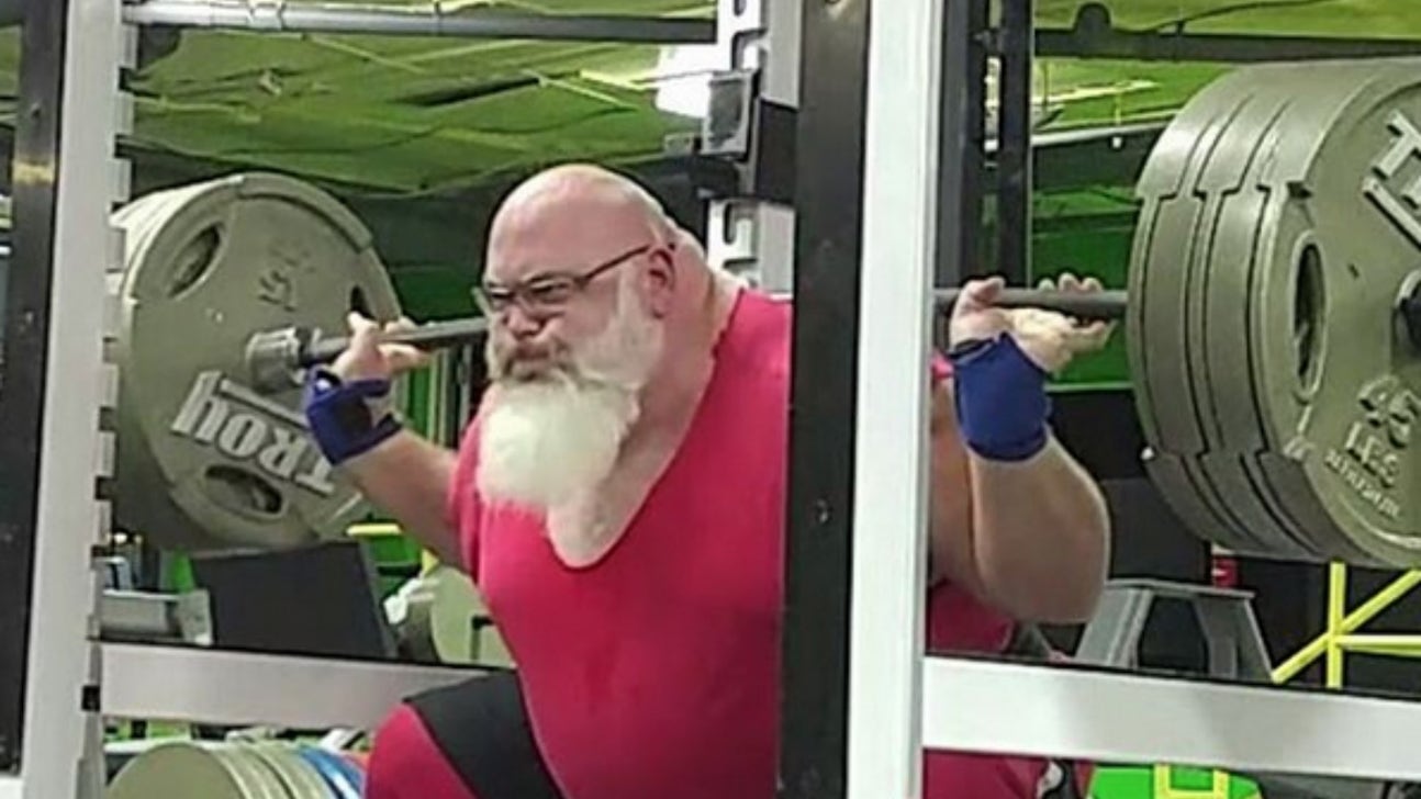 Weightlifting Santa Claus is getting bulked up for Christmas