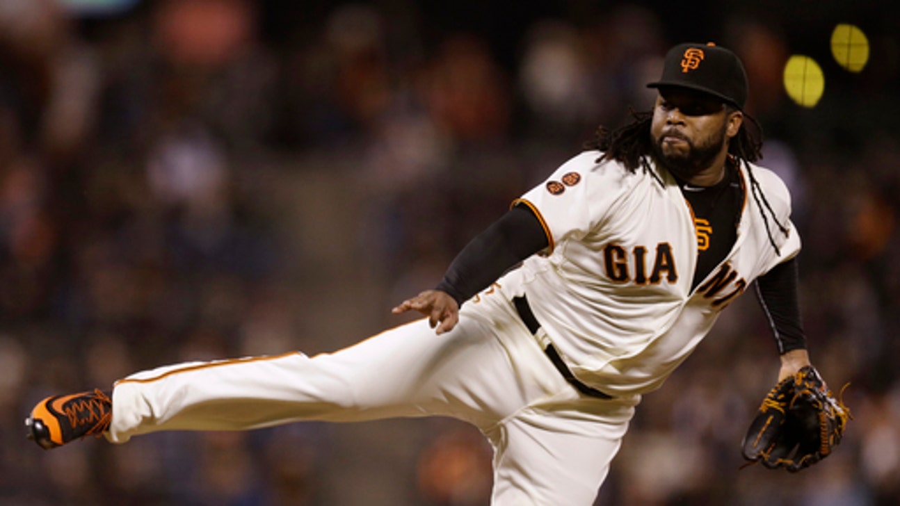 Cueto wins 18th to keep Giants in thick of wild card race