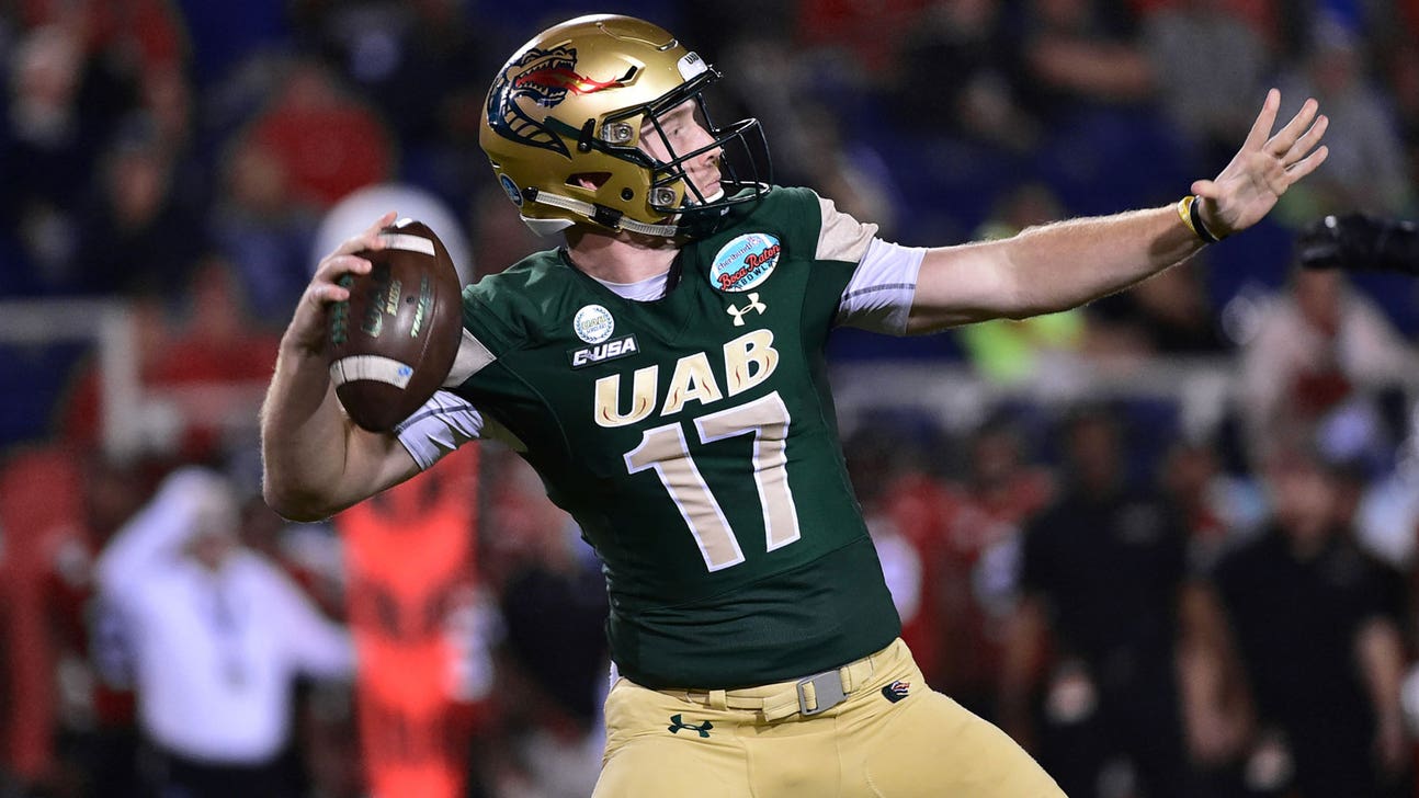 Tyler Johnston III, Xavier Ubosi connect for 3 TDs as UAB routs Northern Illinois in Boca Raton Bowl
