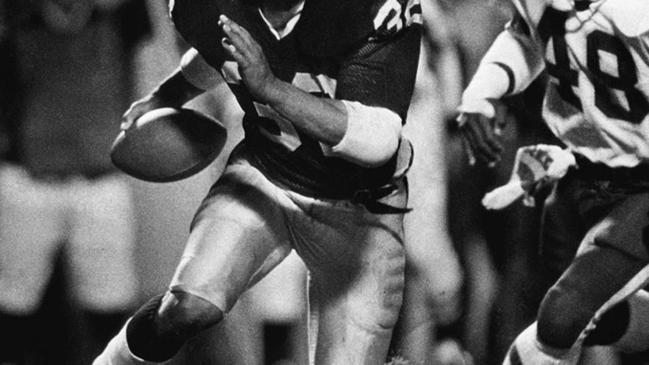 Super Bowl moment No. 16: Marcus Allen runs with the night